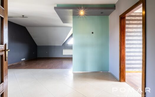 ★Dom z możliwością urządzenia 3 odrębnych mieszkań