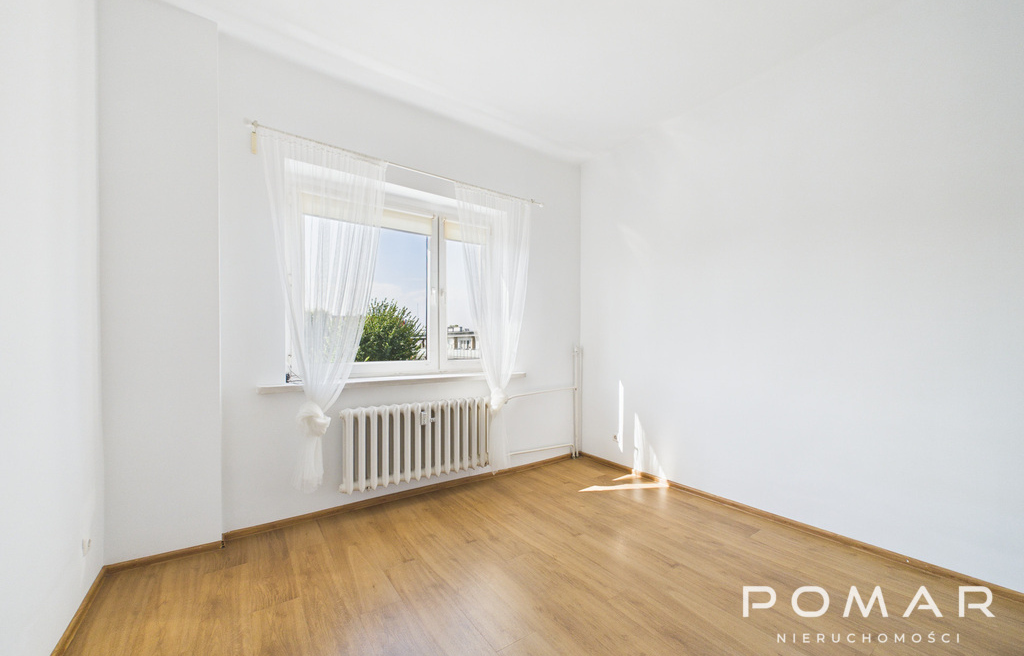 Przestronne mieszkanie dwupokojowe w centrum Raciborza!