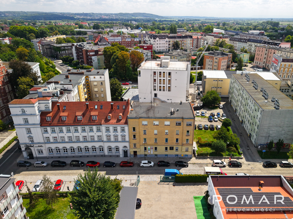 *Przestronne i wyremontowane mieszkanie w centrum*