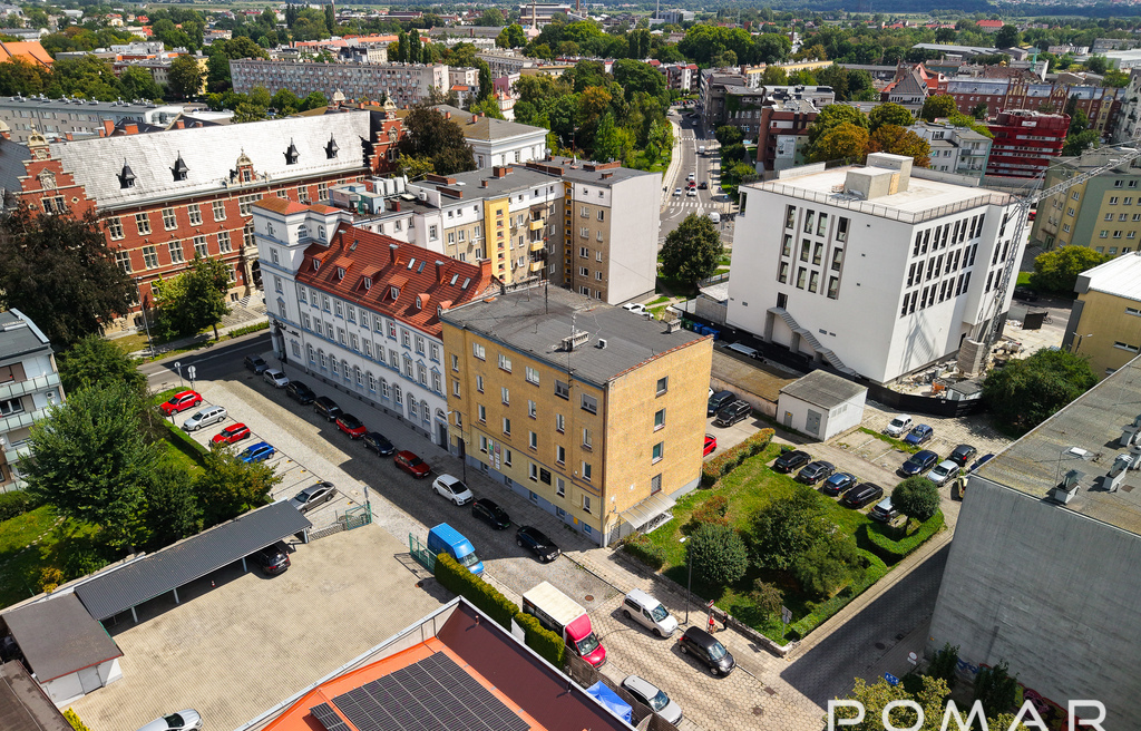 *Przestronne i wyremontowane mieszkanie w centrum*