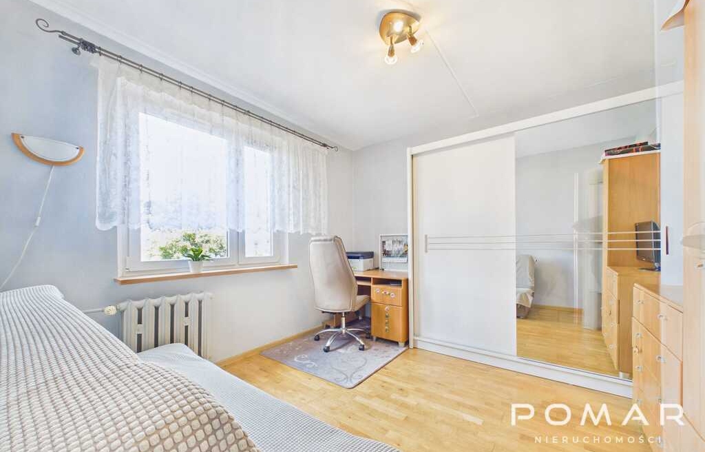 4 pokoje | 74 m² | osobna kuchnia | duży balkon